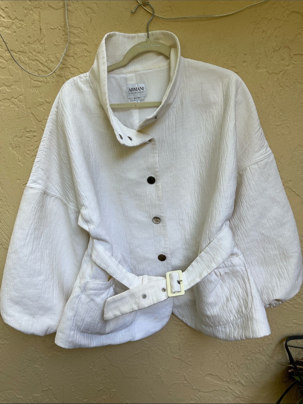 Armani Collezioni Exquisite White Textured Button-Front belted. Jacket